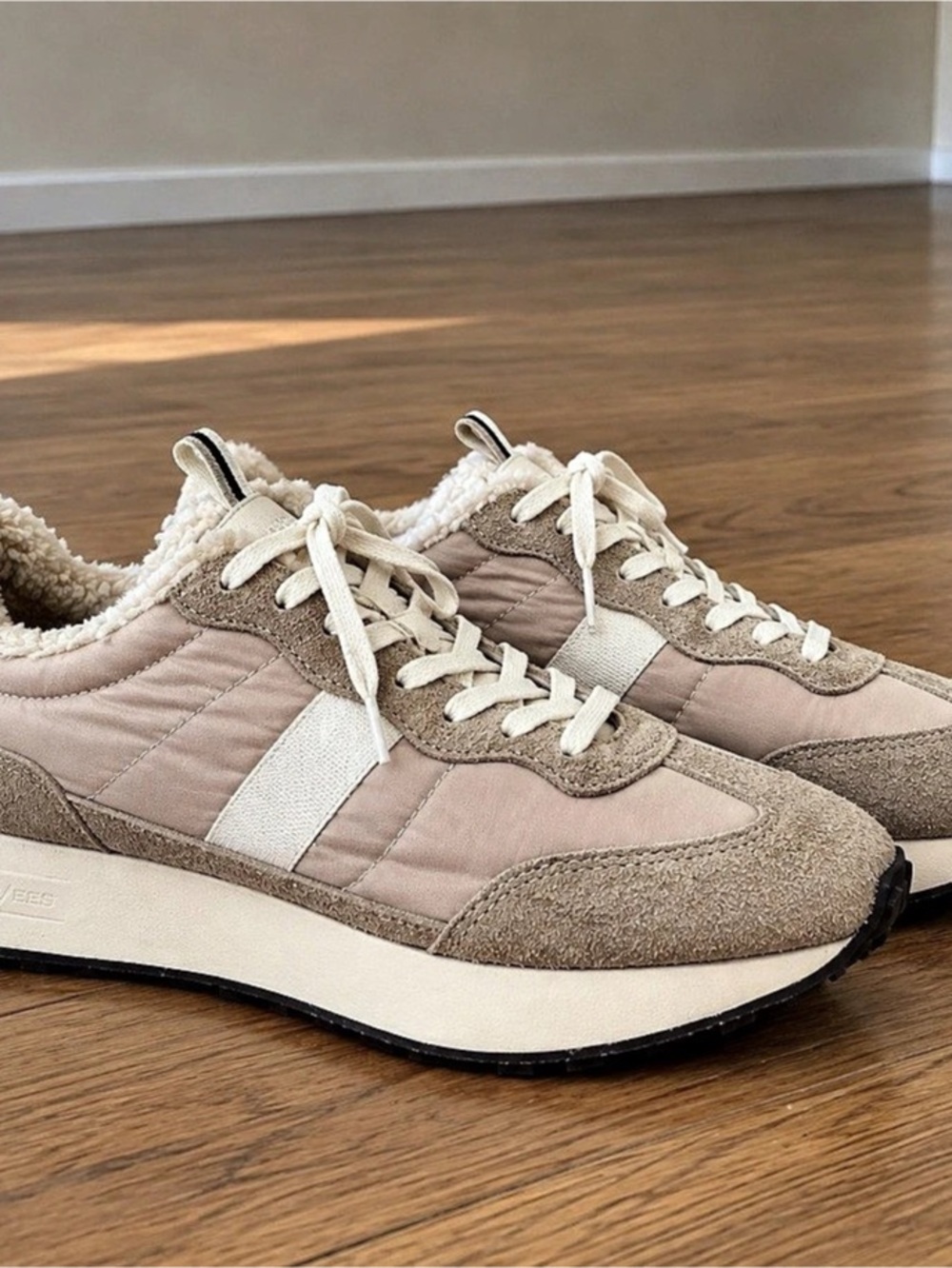 SeaVees Acorn Trainer Women's Sneakers Pink & Cream